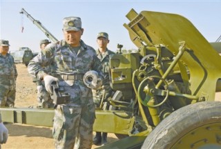 預(yù)備役師搶險(xiǎn)救災(zāi)難獲工程機(jī)械 被迫高價(jià)租