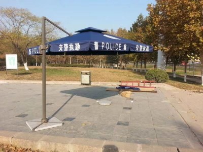 警用戶外執(zhí)勤崗?fù)?直徑2.6米戶外執(zhí)勤崗?fù)?/></a></div></td>
<td width=